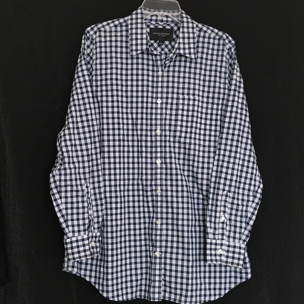 Banana Republic Button Down Casual Shirt. Large